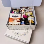Подарунковий продуктовий набір Maxi Box – вишуканий смак у кожній дета