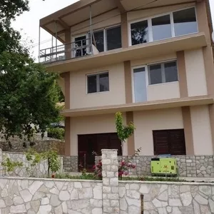 Продам 3-х этажный дом в Черногории