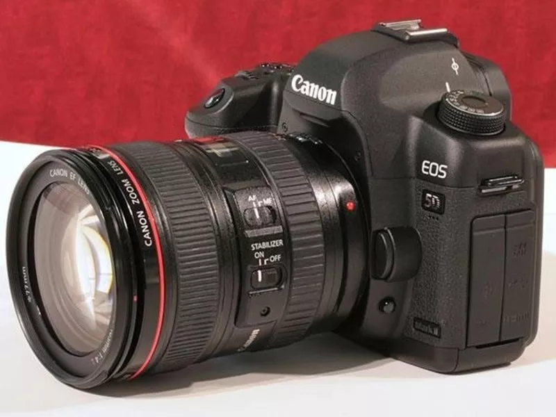 новый  Canon EOS 5D Mark II 21MP DSLR Camera