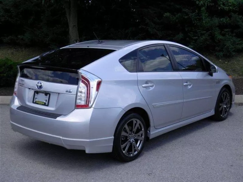  2012 Toyota Prius 3 хэтчбек 6