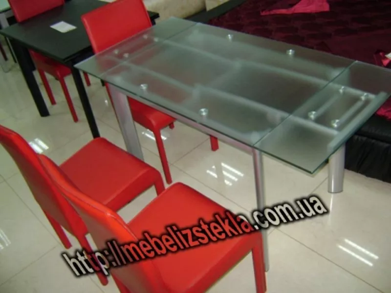 Теплота и свежесть от дизайна стеклянных столов 24