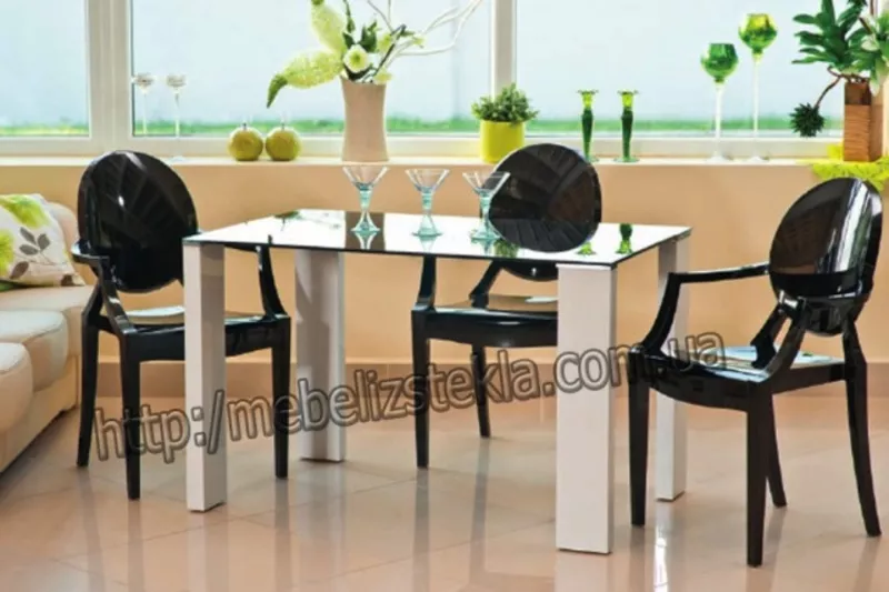 Теплота и свежесть от дизайна стеклянных столов 20