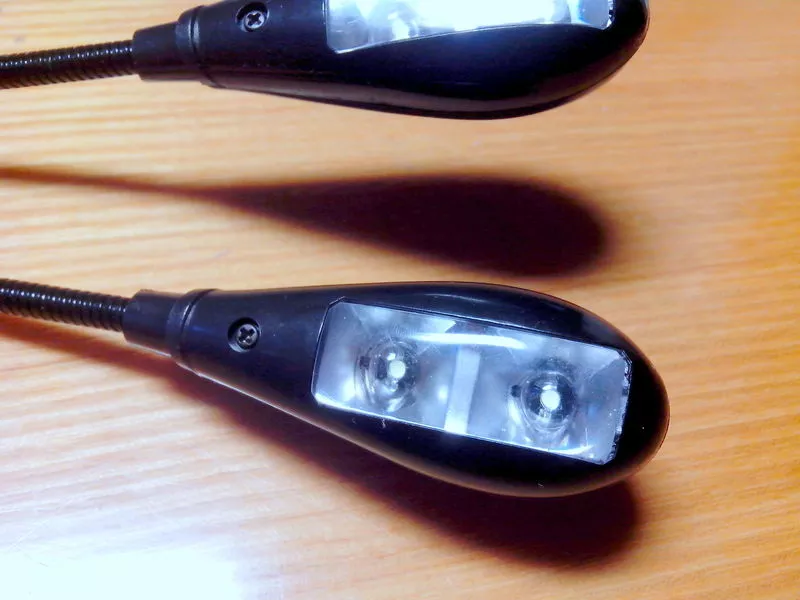 Лампа-підсвітка 4-LED універсальна 3