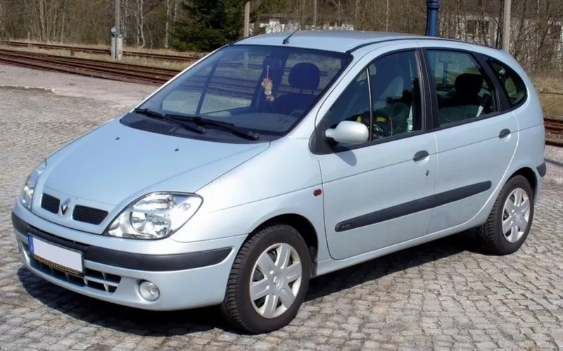 Renault Scenic I мотор двигатель кпп полуось цапфа стойка