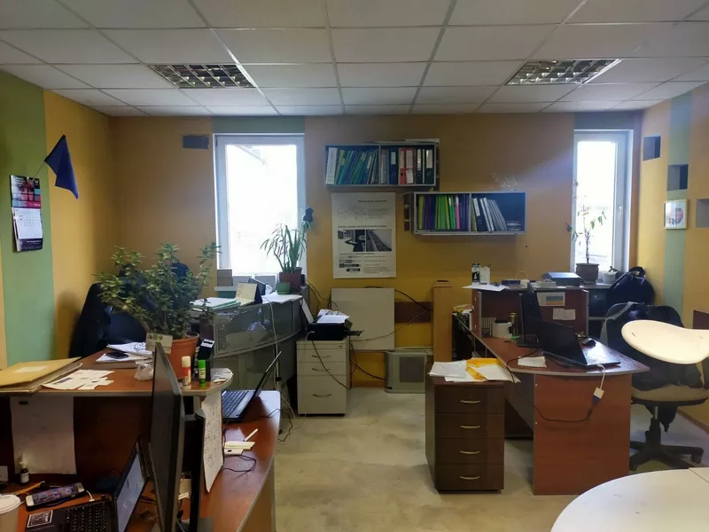 Окрема комерційна будівля у Львові вул. Лобачевського,  4 8