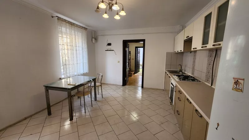 Продаж 2-кімнатної дворівневої квартири в центрі Львів,  вул.Огієнка, 11 10