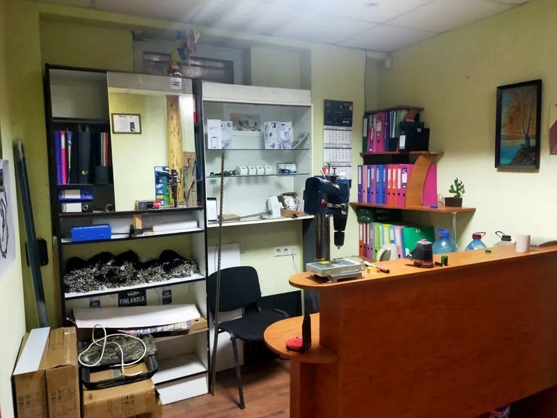 Окрема комерційна будівля у Львові вул. Лобачевського,  4 2