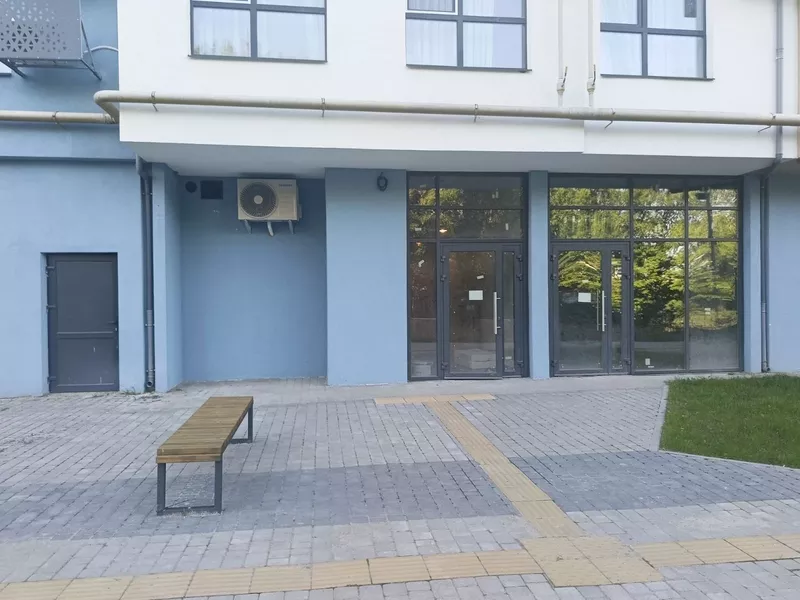ФАСАДНЕ КОМЕРЦІЙНЕ ПРИМІЩЕННЯ НАВПРОТИ Арена Львів 3