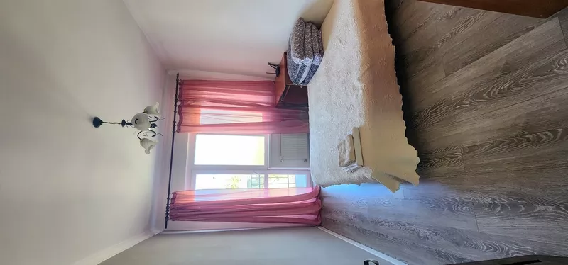 Продаж 4-кімнатної квартири вул. Скісна,  4 8